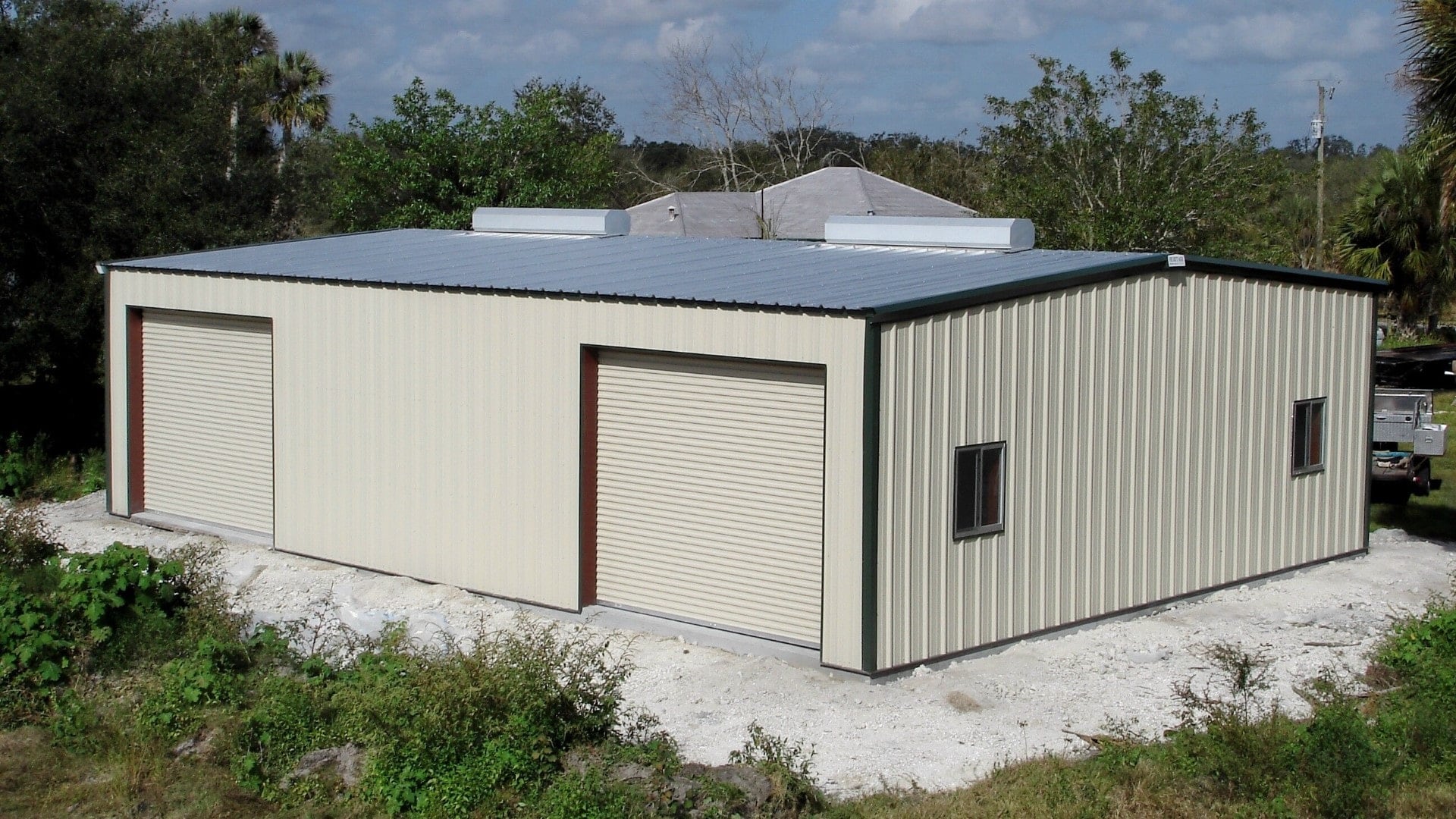 Top Features to Include in a Modern Agricultural Building
